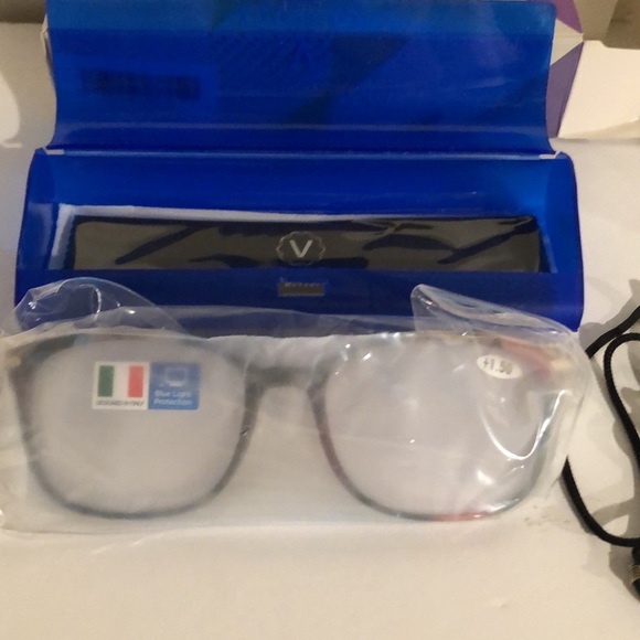 Blue light glasses, heart shaped and readers - Picture 3 of 16